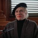 Jan Miner- as Edna Hodge