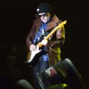 Whitford performing with Aerosmith in 2010