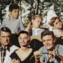 Title: Houseboat People: Sophia Loren, Cary Grant, Harry Guardino, Mimi Gibson, Paul Petersen, Charles Herbert