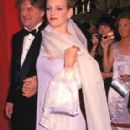 Uma Thurman and her father Robert Thurman At The 67th Annual Academy Awards - Arrivals (1995)