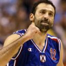 Vlade Divac