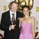Anthony Dod Mantle and Natalie Portman At The 81st Annual Academy Awards - Press Room (2009)
