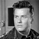 Richard Davalos- as Officer Jimmy Anderson
