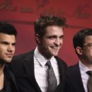 Robert Pattinson and Taylor Lautner Make One Last Stop in Germany for Breaking Dawn