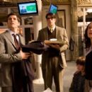 (left to right) Lois Lane’s fiancé Richard White (JAMES MARSDEN) along with Clark Kent (BRANDON ROUTH), Lois’s son Jason (TRISTAN LAKE LEABU) and Lois herself (KATE BOSWORTH) work after hours at the Daily Planet to cover the story of the centu