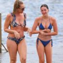 Toni Collette – With daughter Sage Florence Galafassi on the beach in Sydney