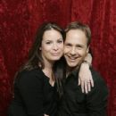 Chad Lowe and Holly Marie Combs