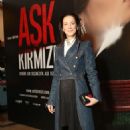 Ask Kirmizi Istanbul Premiere