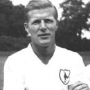 Peter Baker (footballer born 1931)