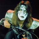 1976/04/09 - KISS is at Mother Studios in NYC participating in a photo session with photographer Fin Costello