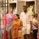 Kasi Bennett – Shopping at Mexico’s exclusive avenue