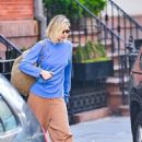 Gigi Hadid – Departing from Bradley Cooper’s residence in New York