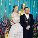 Uma Thurman and Janusz Kaminsky - The 71st Annual Academy Awards (1999)