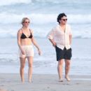 Ellie Goulding – Seen on Costa Rican Beaches