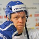 Finnish expatriate ice hockey people in Sweden