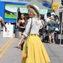 Lindsey Stirling – Spotted at the farmers market in Los Angeles