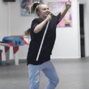 JoJo Siwa – Seen after cosmetic makeover in Los Angeles - 454 x 641