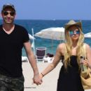 Avril Lavigne and Chad Kroeger in Miami, FL (May 11, 2015) - 454 x 341