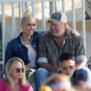 Gwen Stefani – With Blake Shelton watch her son play a game in Los Angeles - 454 x 395