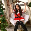 Rachel Pizzolato – Holiday Photo Shoot at Sunflower Studio - 454 x 681