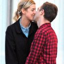Agyness Deyn and Giovanni Ribisi - 454 x 733