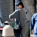 Chrissy Teigen – Running errands in Los Angeles