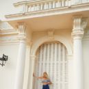 Burcu Esmersoy - Harper's Bazaar Magazine Pictorial [Turkey] (June 2018) - 454 x 568