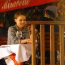 Natalie Portman - Dining With Boyfriend Devendra Banhart In Cannes, 20.05.2008. - 454 x 680