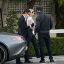 Sarah Snyder – Seen with a mystery man at San Vicente Bungalows in West Hollywood - 454 x 303