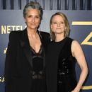 Jodie Foster and Alexandra Hedison - The 30th Annual Screen Actors Guild Awards - 427 x 612
