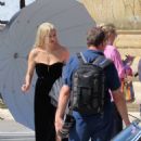 Chiara Mastroianni – With Catherine Deneuve filming ‘O Sole Mio’ - 454 x 534