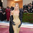 Khloe Kardashian – 2022 Met Gala Celebrating In America An Anthology of Fashion