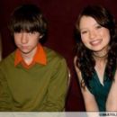 Emily Browning and Liam Aiken - 400 x 265