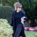 Lisa Rinna – Arrive at Beverly Hills Hotel - 454 x 681