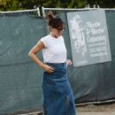 Jennifer Garner – Checks on the construction of her new home in Los Angeles