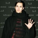 Kim Jun - 430 x 662