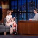 Taylor Schilling – Late Night with Seth Meyers - 454 x 302