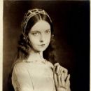 Romola - Lillian Gish - 454 x 587