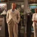 Glass Onion: A Knives Out Mystery (2022) - 454 x 302