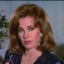 Hollywood Wives - Stefanie Powers - 454 x 340