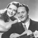 Les Paul and Mary Ford - 282 x 400