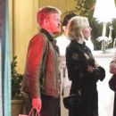 Kisten Dunst – With Jesse Plemons on a late dinner at San Vicente Bungalows in West Hollywood - 454 x 777