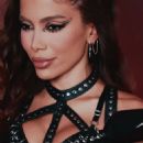 Anitta - 454 x 568
