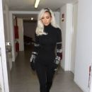 Kim Kardashian – Arrives to Dolce and Gabbana headquarters in Milan