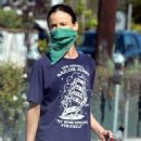 Juliette Lewis walks her dogs in Venice during Quarantine