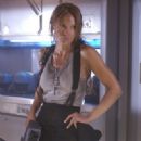 Jolene Blalock as Captain Lola Beck in Starship Troopers 3: Marauder - 322 x 485