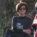 Sharon Osbourne Waiting for Her Ride at Valet in Beverly Hills - 454 x 681