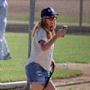 Patsy Palmer – Watches her sons baseball game in Malibu - 454 x 586