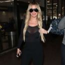 Kim Zolciak – Arrives at LAX Airport in Los Angeles - 454 x 682