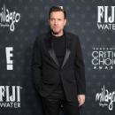 Ewan McGregor - The 30th Annual Critics' Choice Awards - 454 x 303
